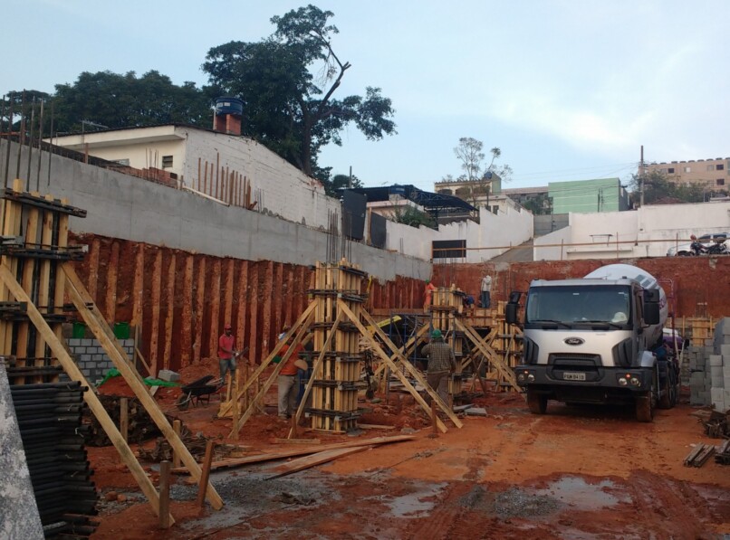 Obra: Careca Autopeças
Local: Itaquera, SP
Ano: 2018