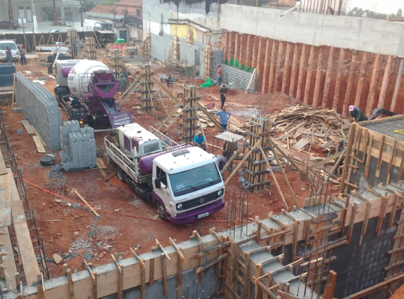 Obra: Careca Autopeças
Local: Itaquera, SP
Ano: 2018